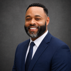 Edwards headshot - Davlin Edwards