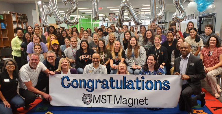MST Magnet Named Apple Distinguished School Photo