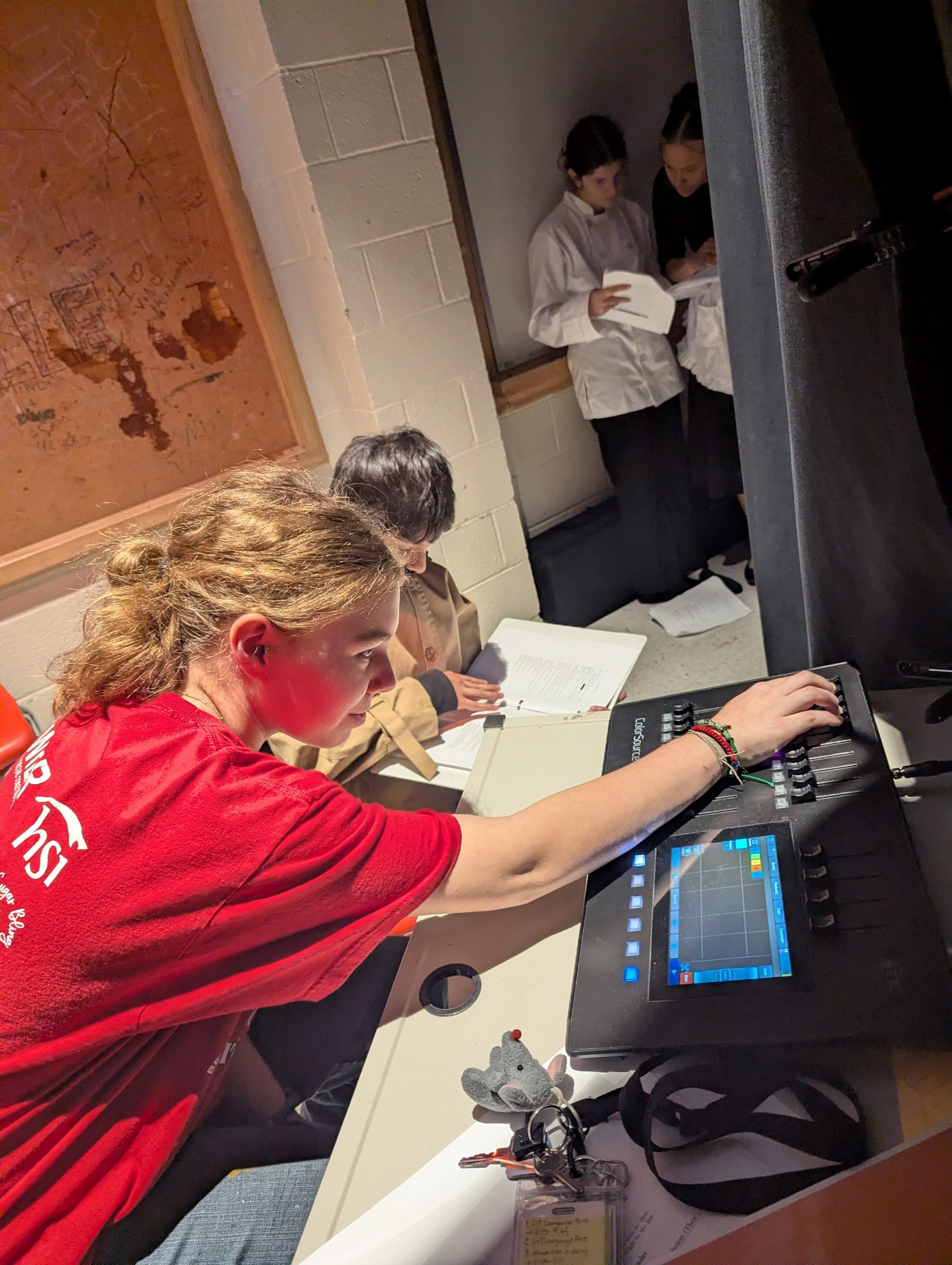 RNJH Theater Students Supporting Parkhill's Theater Production